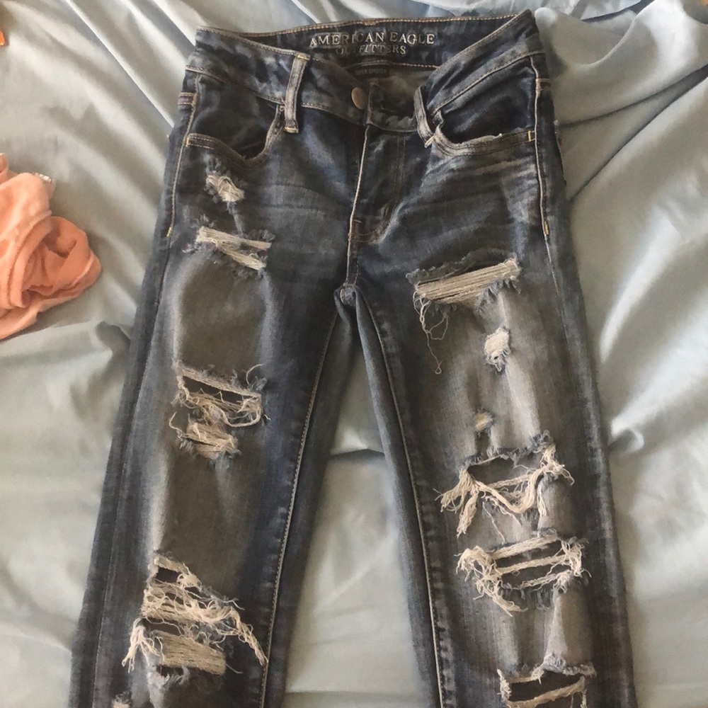 American Eagle Distressed Jeans